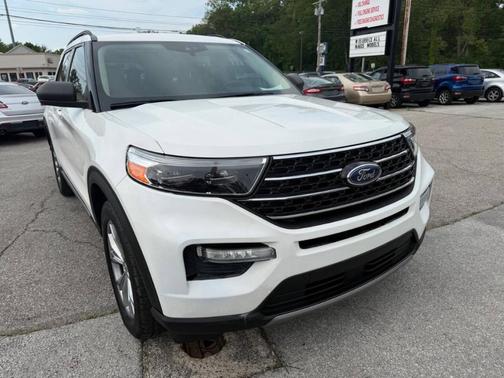 Oxford White 2020 Ford Explorer XLT