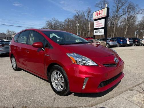 2013 Toyota Prius v Three