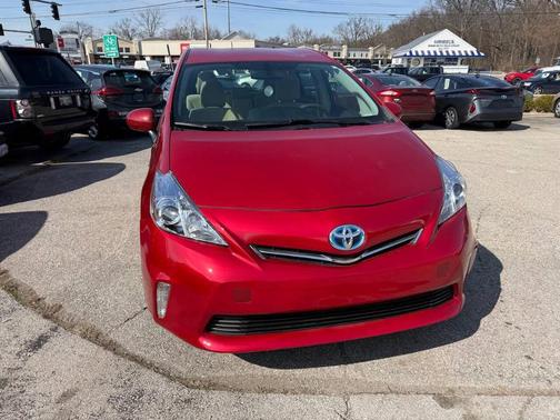 2013 Toyota Prius v Three