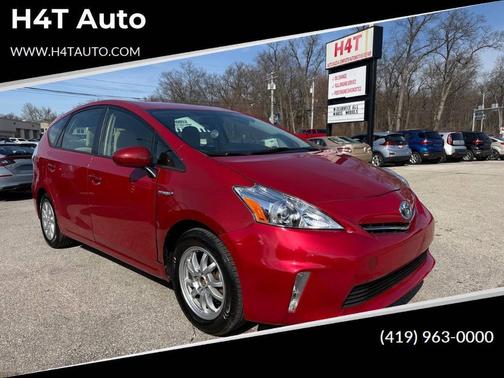 2013 Toyota Prius v Three