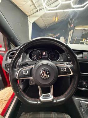 2016 Volkswagen Golf GTI 2.0T SE 4-Door