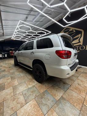 2010 Toyota Sequoia Platinum