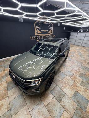 2024 Volkswagen Atlas 2.0T SE w/Technology 4MOTION