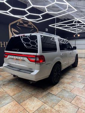 2016 Lincoln Navigator Select