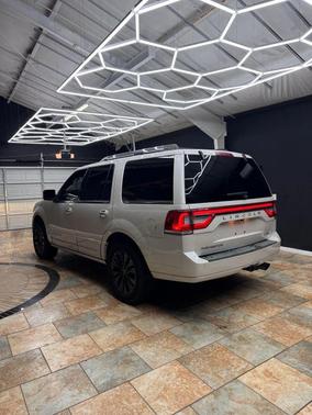 2016 Lincoln Navigator Select