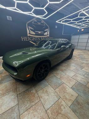 2020 Dodge Challenger SXT