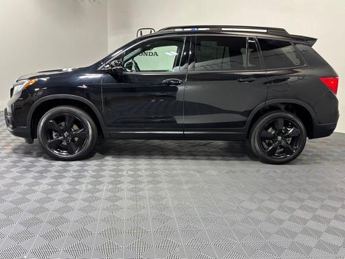 Crystal Black Pearl 2021 Honda Passport