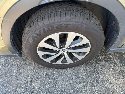 Autumn Green Metallic 2021 Subaru Outback Premium
