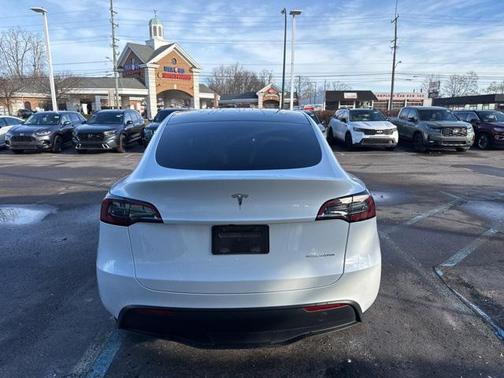 2025 Tesla Model Y Long Range Dual Motor All-Wheel Drive