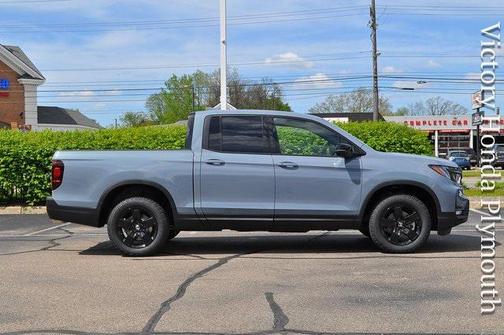 2025 Honda Ridgeline Black