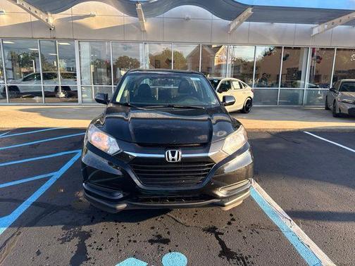 Crystal Black Pearl 2017 Honda HR-V LX