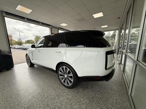 2023 Land Rover Range Rover Autobiography