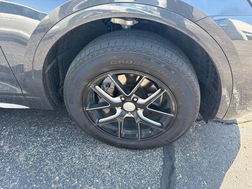 Manhattan Gray Metallic 2021 Audi Q5 45 Premium