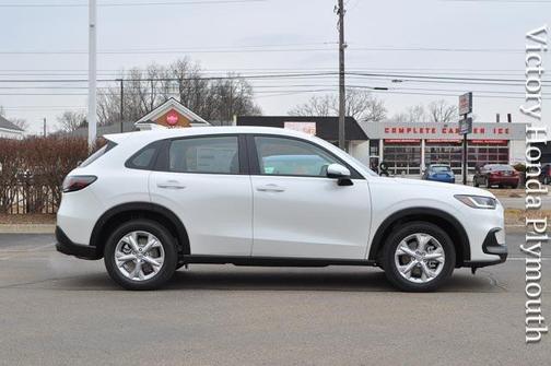2025 Honda HR-V LX