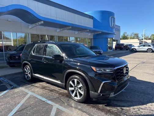 2025 Honda Pilot Touring 8-Passenger