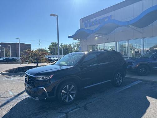 2025 Honda Pilot Touring 8-Passenger