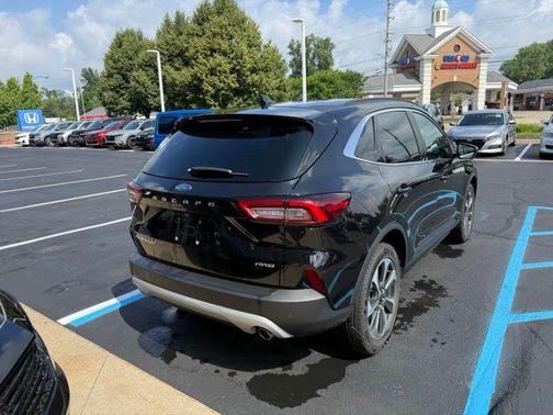 Agate Black Metallic 2024 Ford Escape Platinum