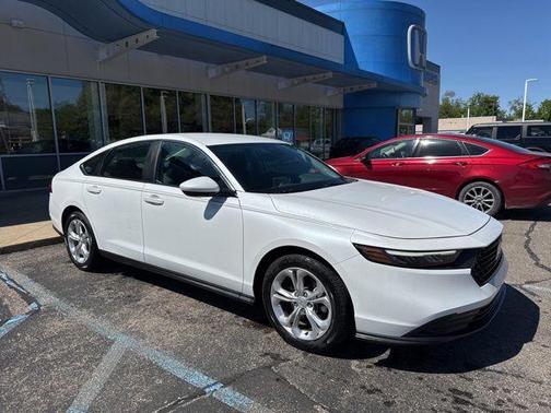 Platinum 2023 Honda Accord LX 1.5T