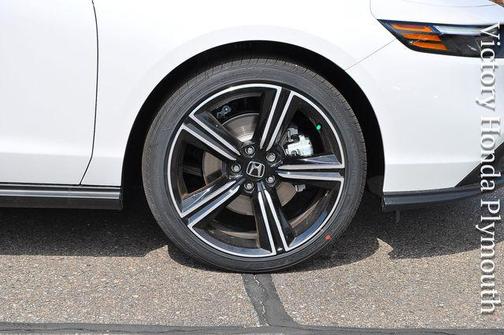 Platinum White Pearl 2026 Honda Accord Hybrid Sport