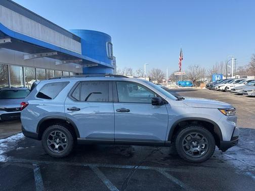 2025 Honda Pilot TrailSport