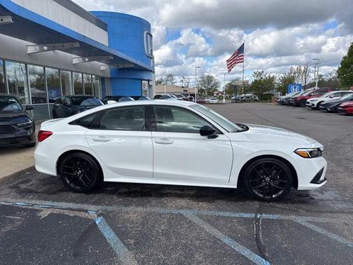 Platinum White Pearl 2024 Honda Civic Sport