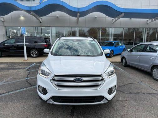 Oxford White 2018 Ford Escape SEL