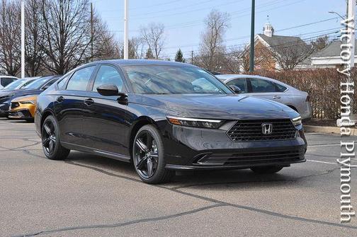 Crystal Black Pearl 2026 Honda Accord Hybrid Sport-L