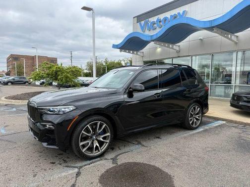 Black Sapphire Metallic 2020 BMW X7 M50i