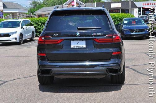 Black Sapphire Metallic 2020 BMW X7 M50i