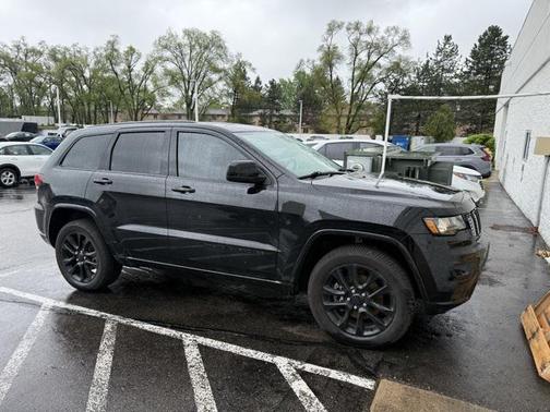 2021 Jeep Grand Cherokee Laredo