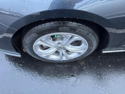 2025 Honda Accord LX 1.5T