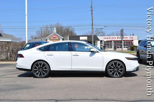 Platinum White Pearl 2026 Honda Accord Hybrid Touring