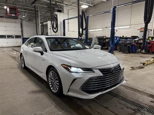 2019 Toyota Avalon Hybrid Limited