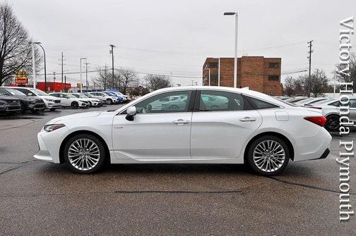 2019 Toyota Avalon Hybrid Limited
