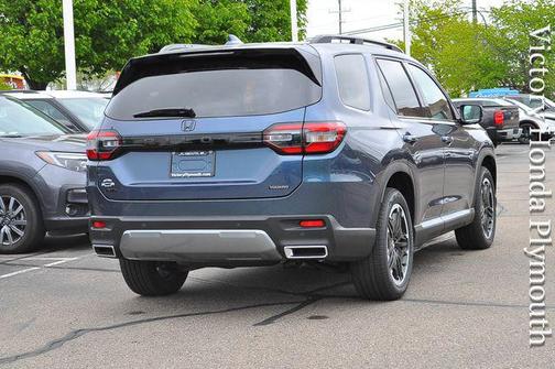 Smoke Blue Pearl 2026 Honda Pilot Touring 8-Passenger