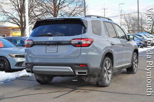 2025 Honda Pilot Touring 8-Passenger