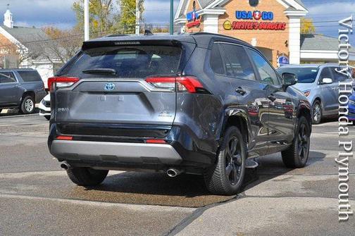 2020 Toyota RAV4 Hybrid SE