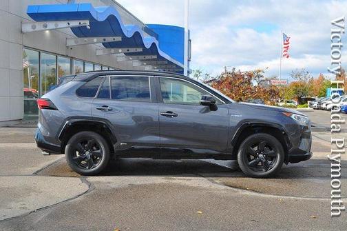 2020 Toyota RAV4 Hybrid SE