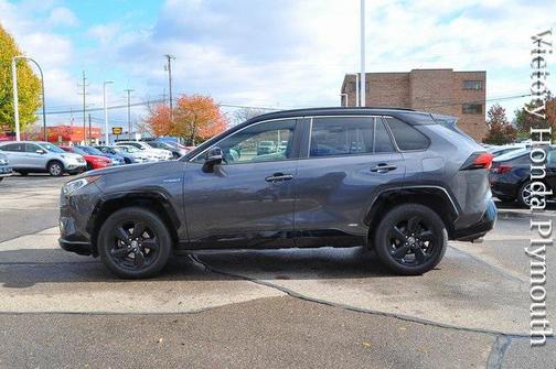 2020 Toyota RAV4 Hybrid SE