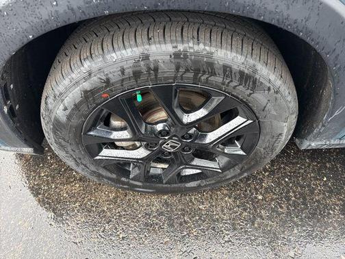 Nordic Forest Pearl 2024 Honda HR-V Sport