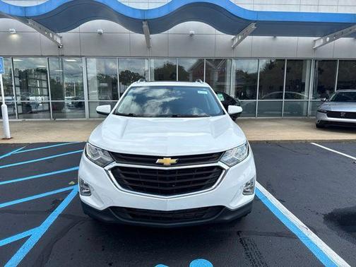 Summit White 2018 Chevrolet Equinox LT