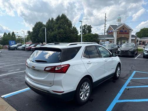 Summit White 2018 Chevrolet Equinox LT
