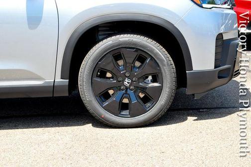 Solar Silver Metallic 2026 Honda Pilot Black Edition