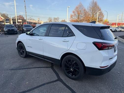 2023 Chevrolet Equinox LS