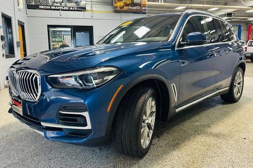 Phytonic Blue Metallic 2022 BMW X5 xDrive40i