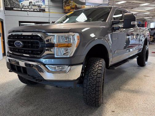 Carbonized Gray Metallic 2022 Ford F-150 XLT
