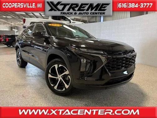 Mosaic Black Metallic 2024 Chevrolet Trax FWD 1RS