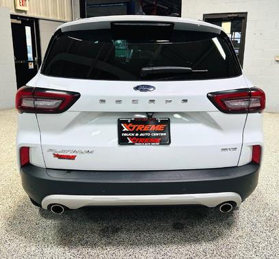 Star White Metallic Tri-Coat 2025 Ford Escape Platinum