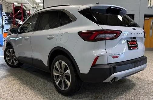 Star White Metallic Tri-Coat 2025 Ford Escape Platinum