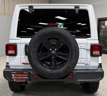White/off-white 2021 Jeep Wrangler Unlimited Altitude